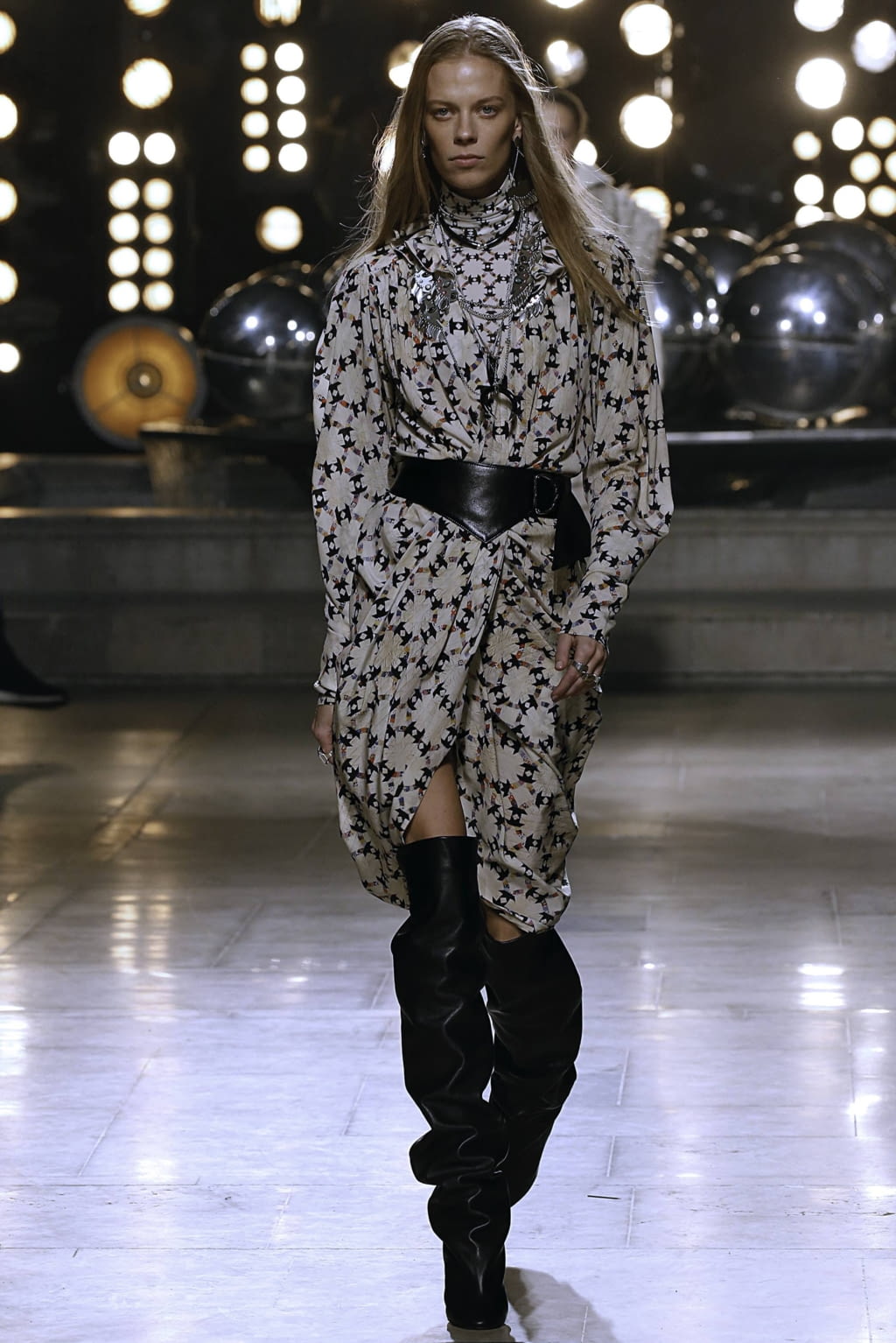 Fashion Week Paris Fall/Winter 2019 look 11 de la collection Isabel Marant womenswear
