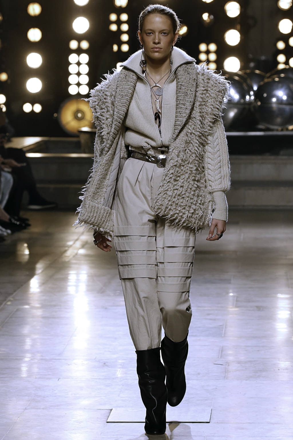 Fashion Week Paris Fall/Winter 2019 look 12 de la collection Isabel Marant womenswear
