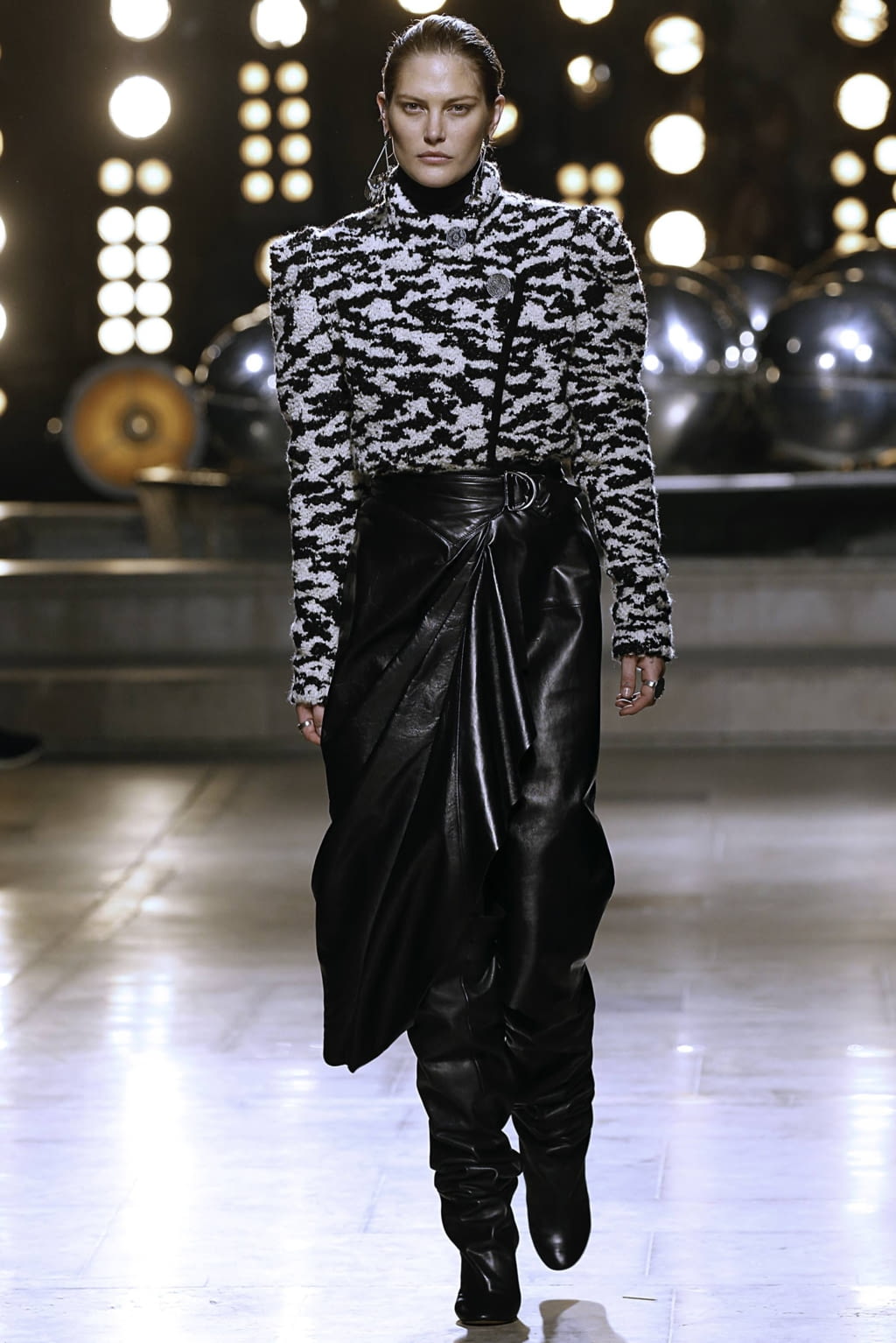 Fashion Week Paris Fall/Winter 2019 look 41 from the Isabel Marant collection womenswear