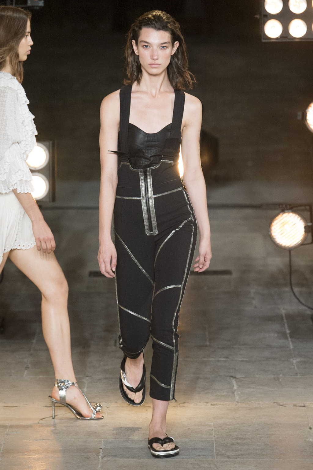 Fashion Week Paris Spring/Summer 2018 look 14 from the Isabel Marant collection womenswear