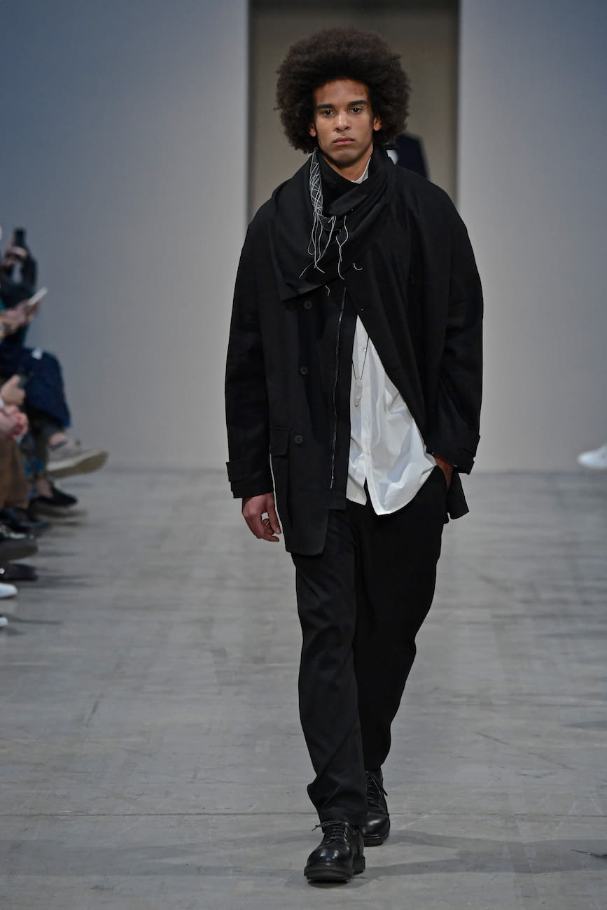 Fashion Week Milan Fall/Winter 2018 look 12 from the Isabel Benenato collection menswear