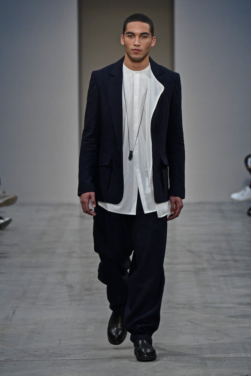 Fashion Week Milan Fall/Winter 2018 look 13 from the Isabel Benenato collection menswear