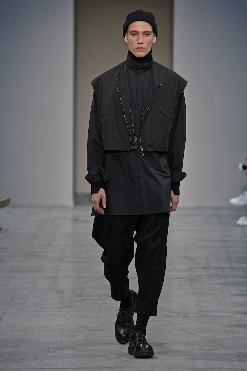 Fashion Week Milan Fall/Winter 2018 look 19 from the Isabel Benenato collection menswear