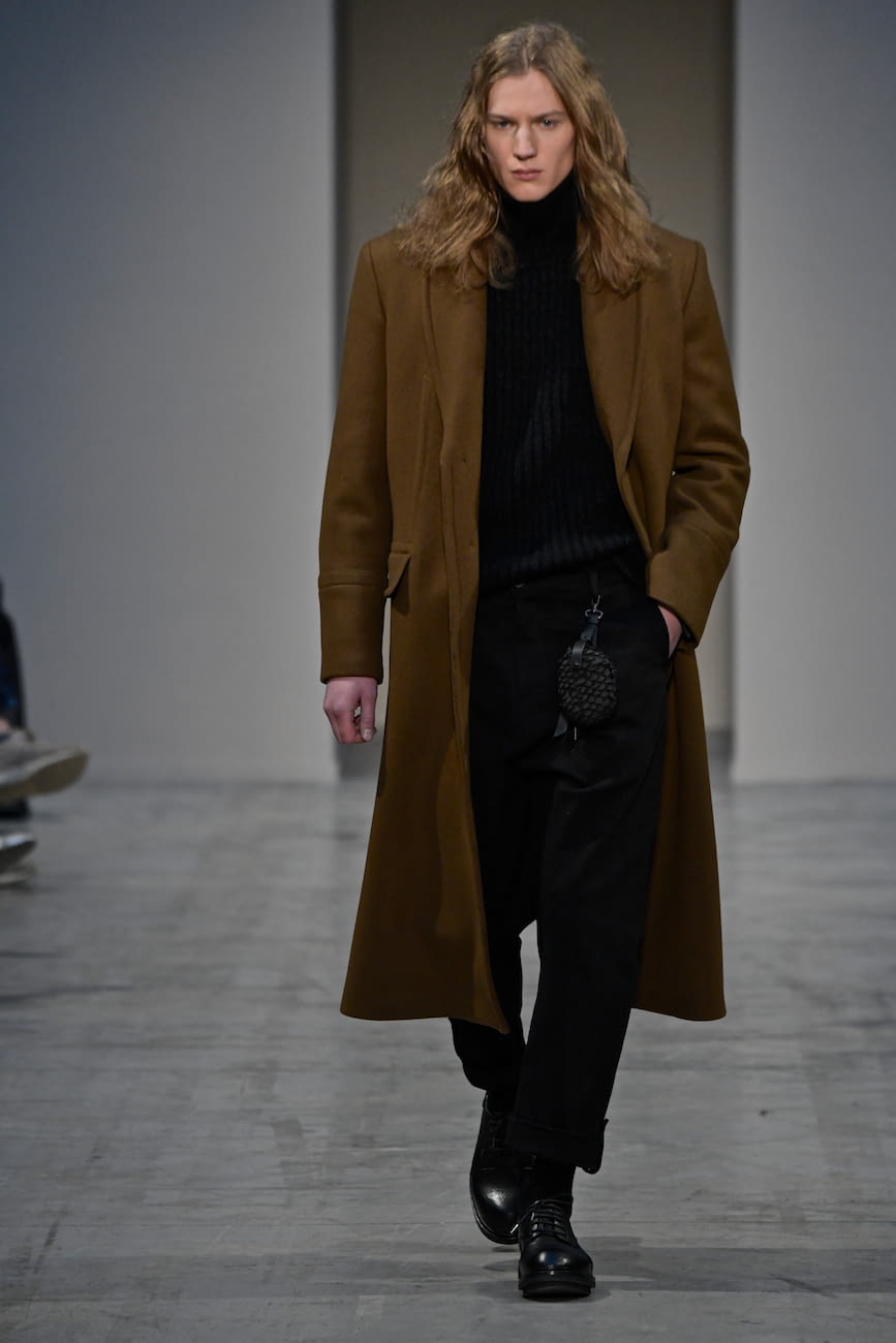 Fashion Week Milan Fall/Winter 2018 look 26 from the Isabel Benenato collection menswear