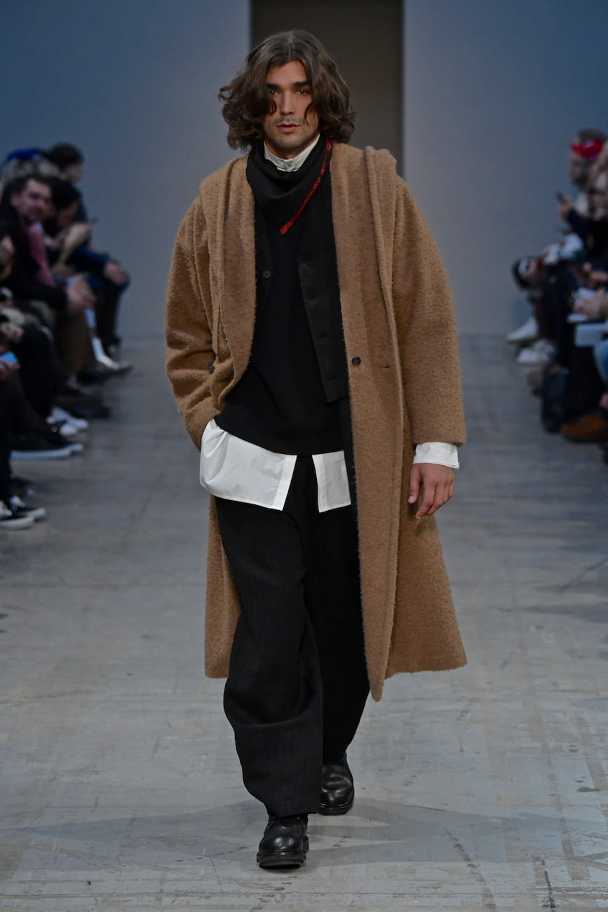 Fashion Week Milan Fall/Winter 2018 look 42 de la collection Isabel Benenato menswear