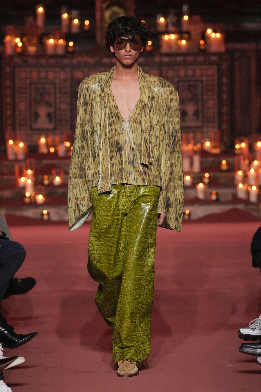 Fashion Week Milan Fall/Winter 2026 look 2 from the ROWEN ROSE collection menswear