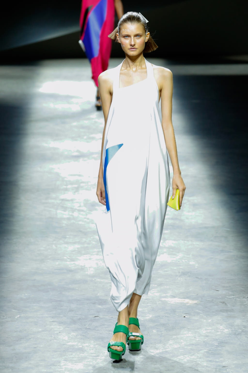 Fashion Week Paris Spring/Summer 2017 look 3 from the Issey Miyake collection womenswear