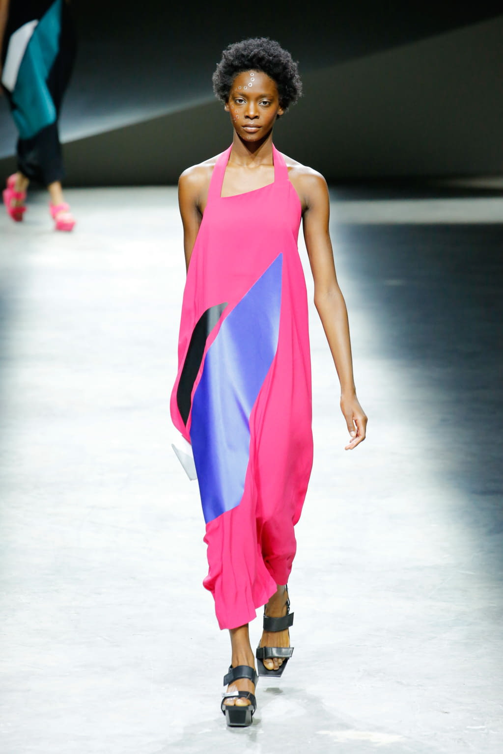Fashion Week Paris Spring/Summer 2017 look 4 from the Issey Miyake collection womenswear