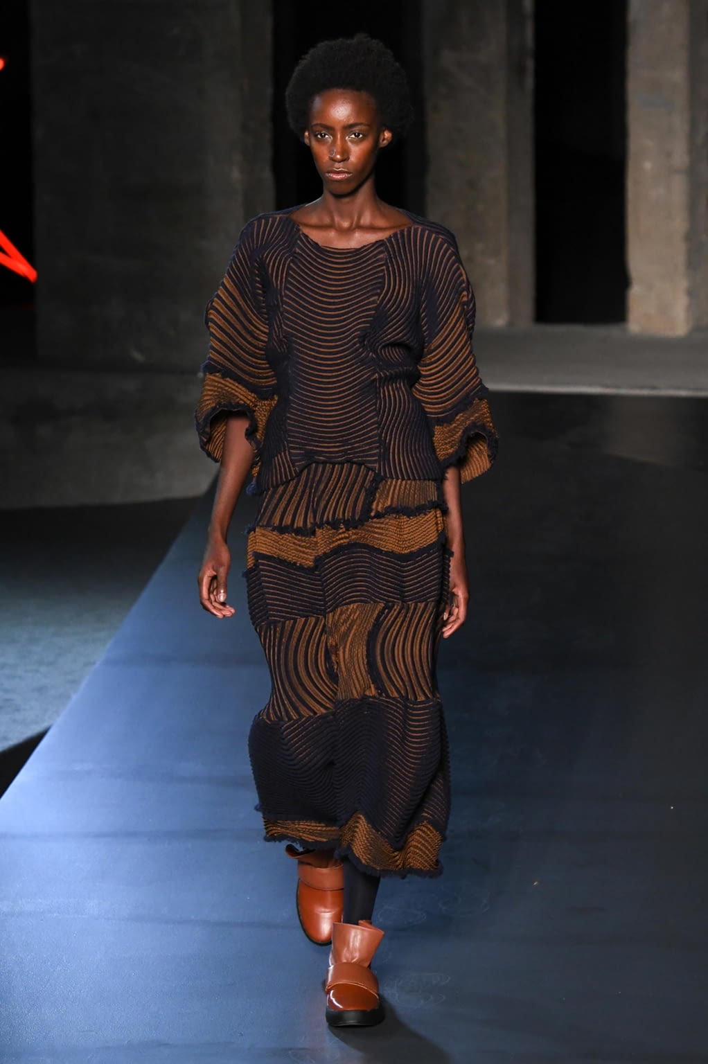 Fashion Week Paris Fall/Winter 2018 look 11 from the Issey Miyake collection womenswear