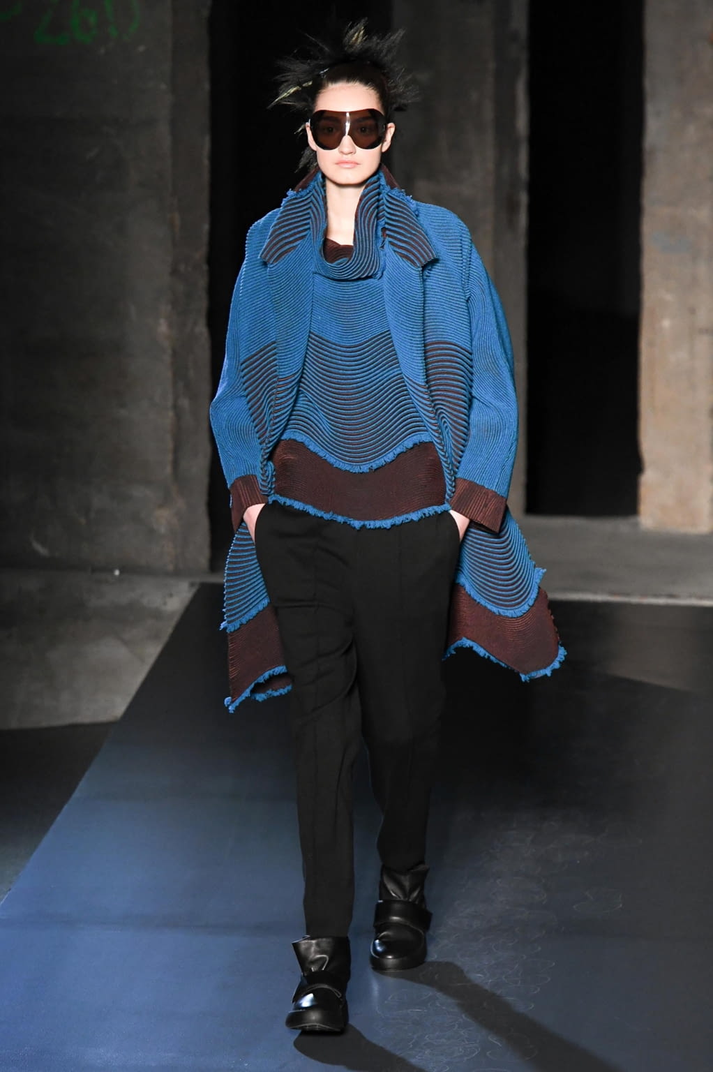 Fashion Week Paris Fall/Winter 2018 look 23 from the Issey Miyake collection womenswear