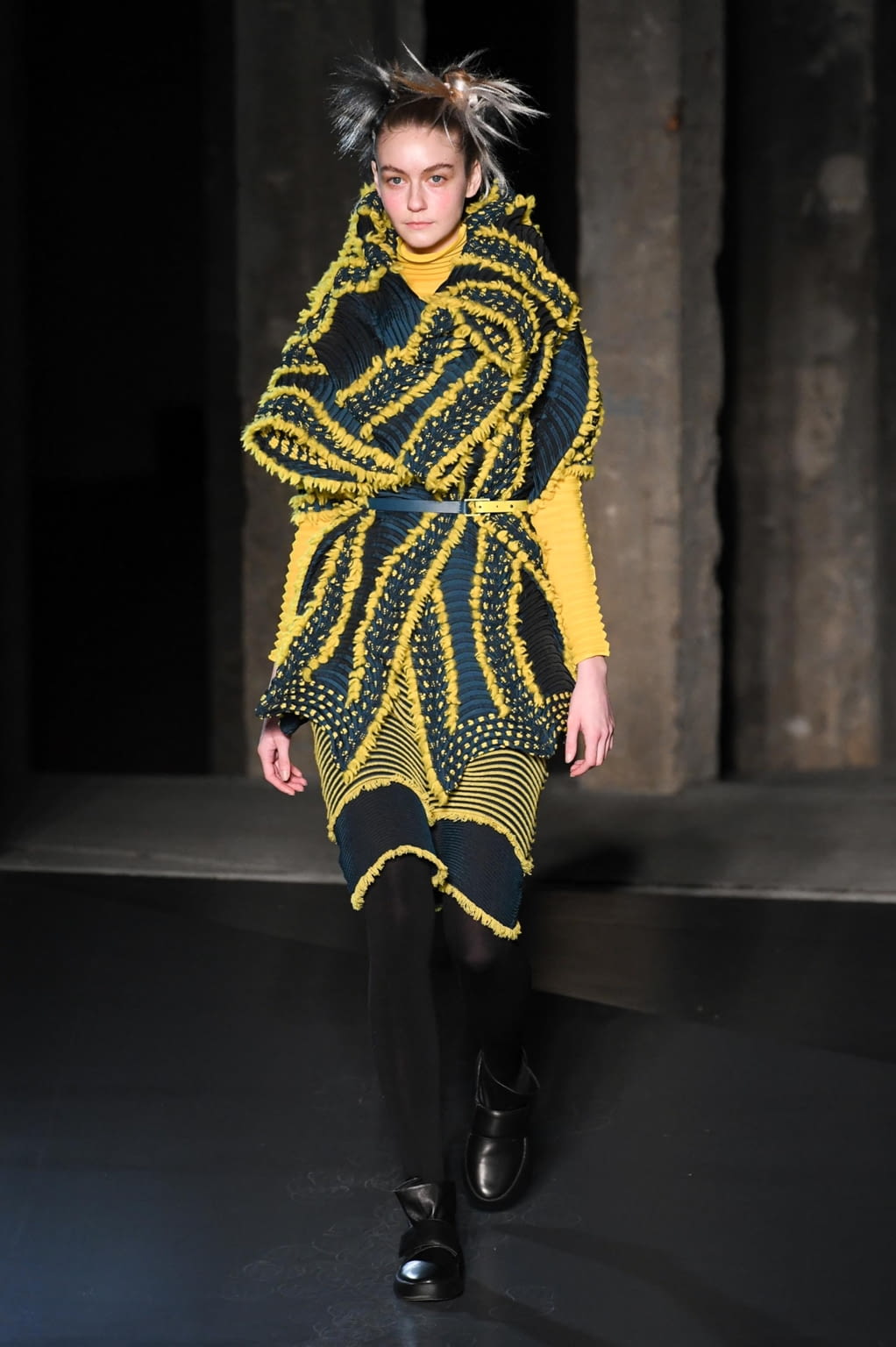 Fashion Week Paris Fall/Winter 2018 look 31 from the Issey Miyake collection womenswear