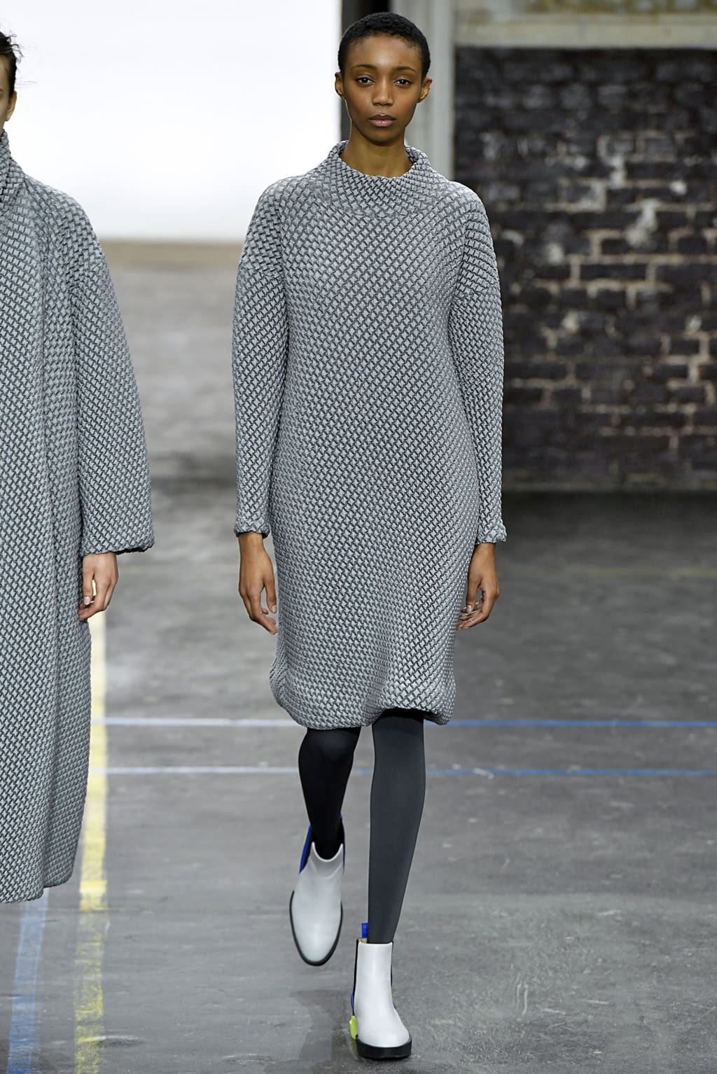 Fashion Week Paris Fall/Winter 2019 look 6 from the Issey Miyake collection womenswear