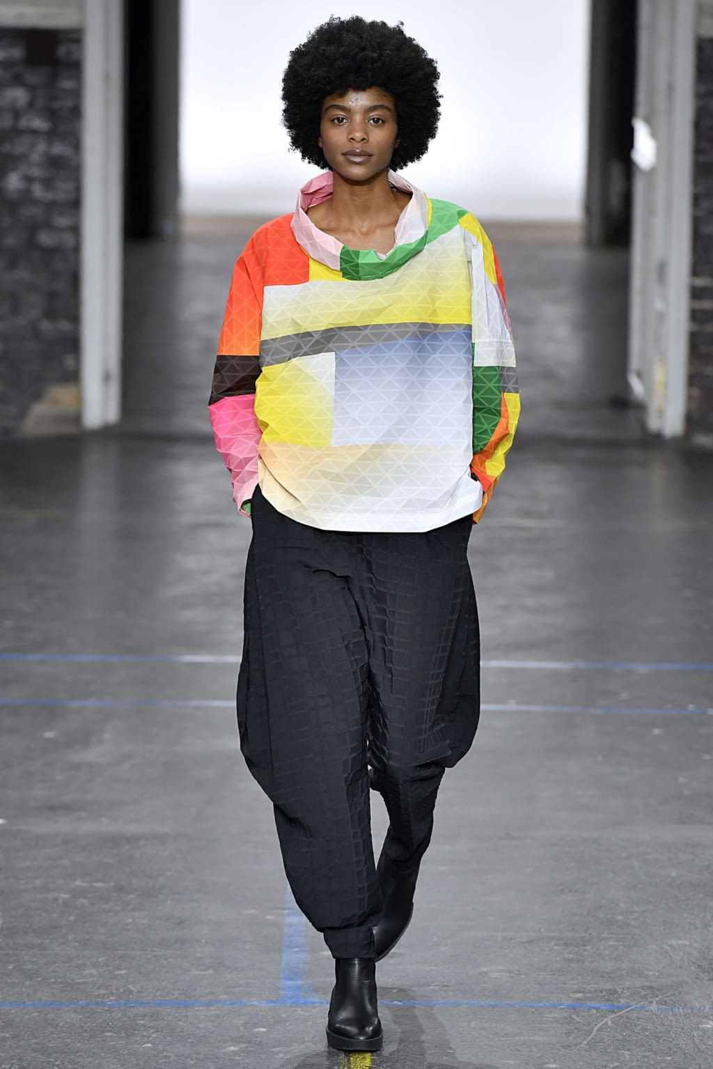 Fashion Week Paris Fall/Winter 2019 look 23 from the Issey Miyake collection 女装