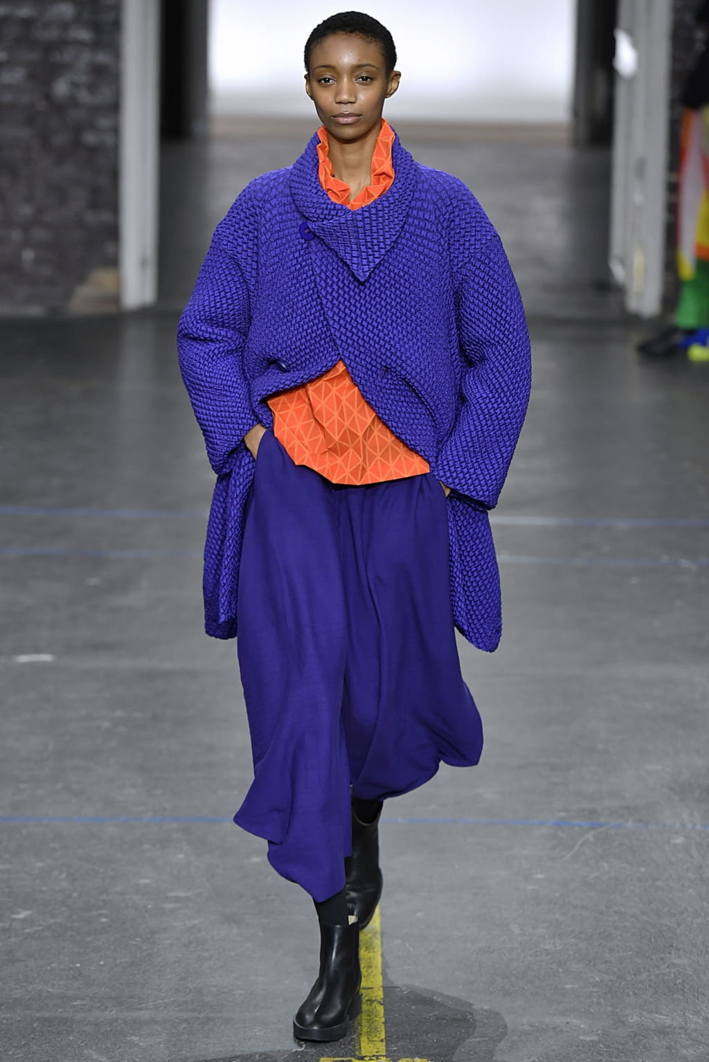 Fashion Week Paris Fall/Winter 2019 look 34 from the Issey Miyake collection womenswear
