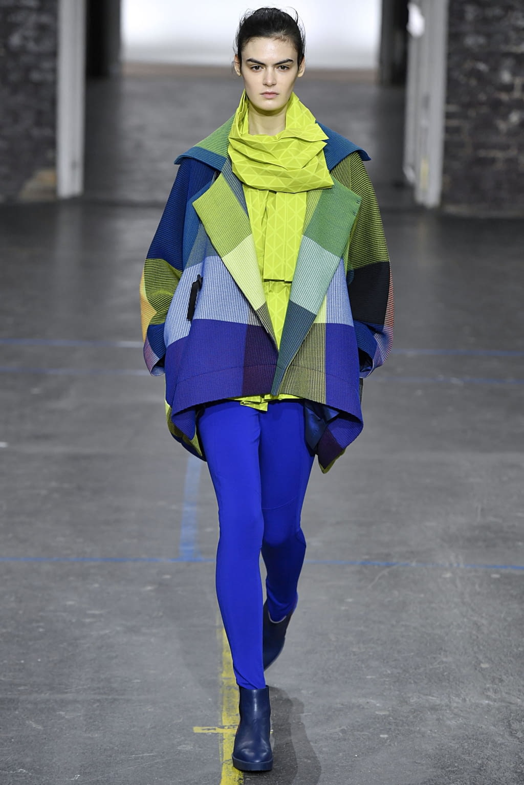 Fashion Week Paris Fall/Winter 2019 look 36 from the Issey Miyake collection womenswear
