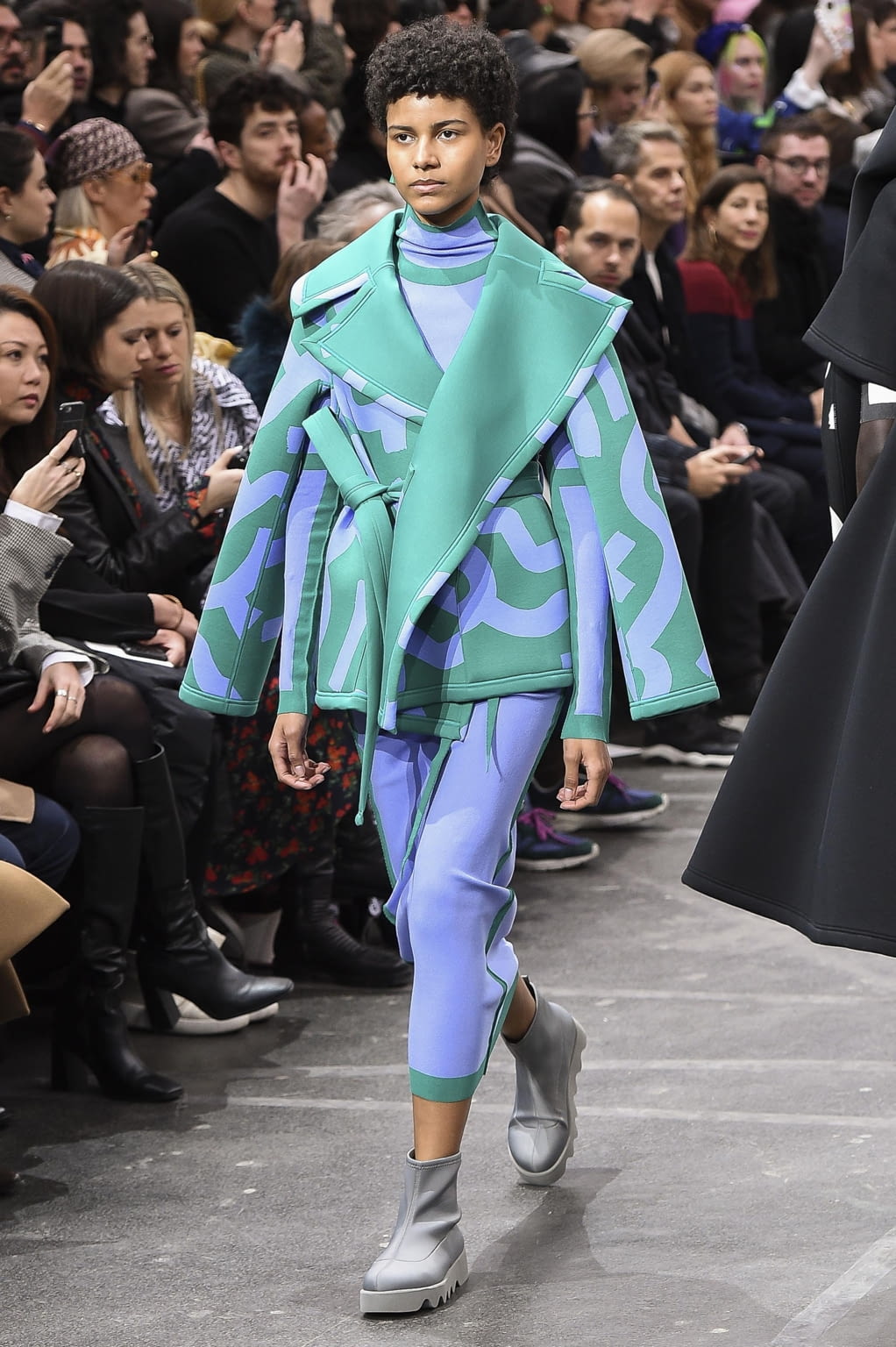 Fashion Week Paris Fall/Winter 2020 look 8 from the Issey Miyake collection womenswear