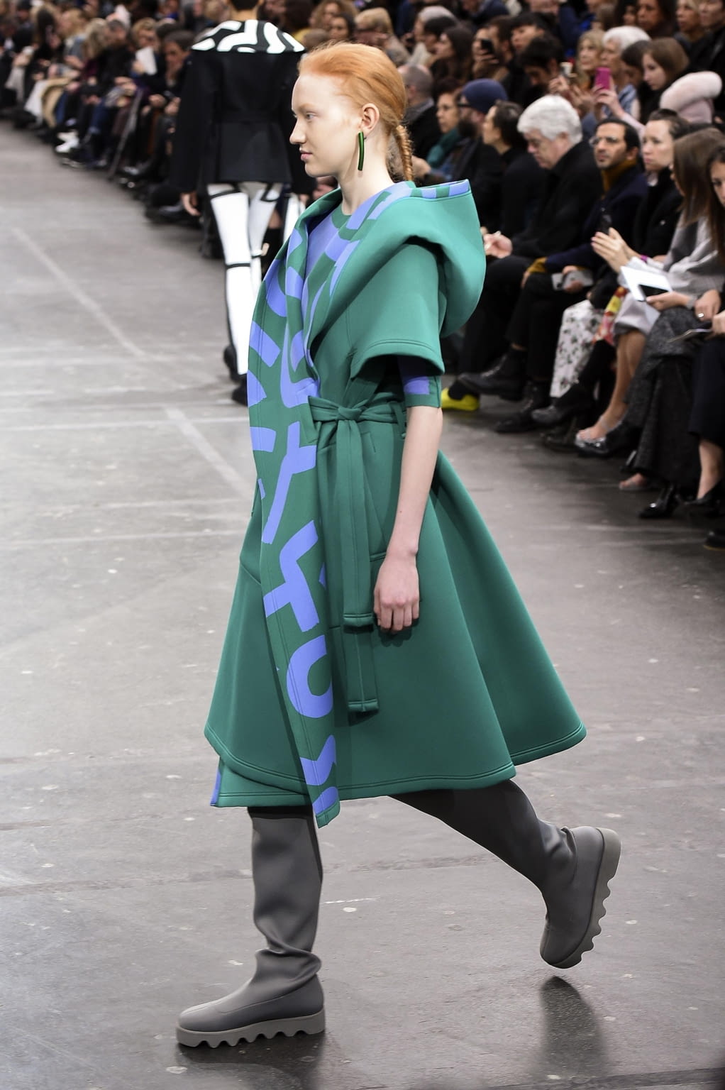 Fashion Week Paris Fall/Winter 2020 look 9 from the Issey Miyake collection womenswear