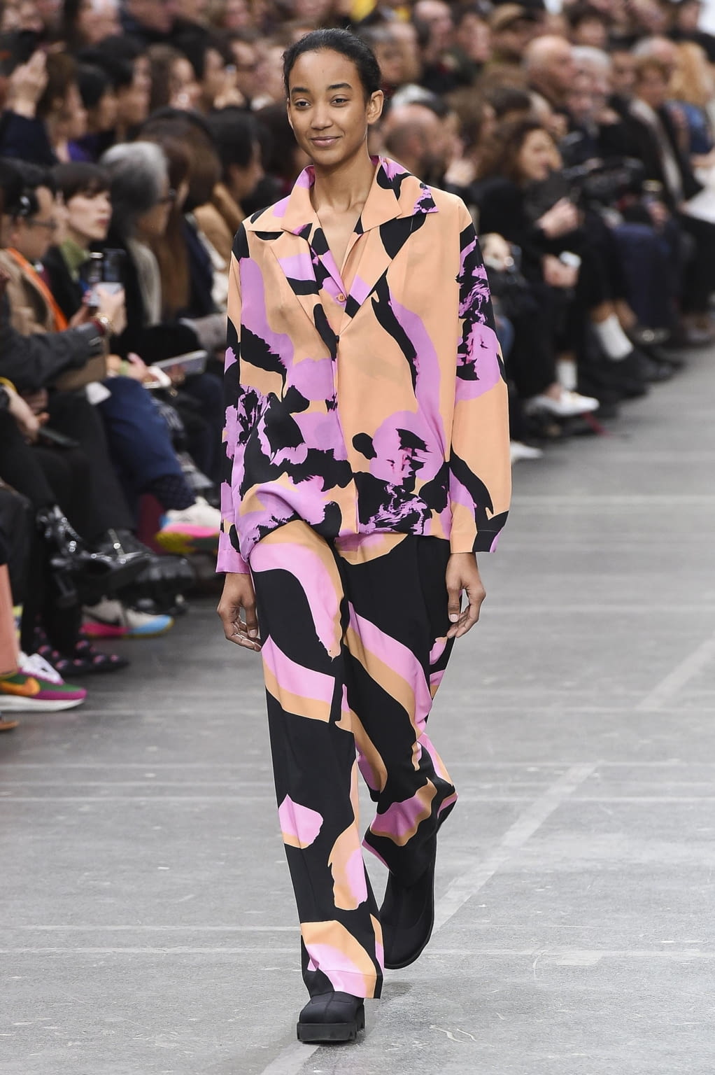 Fashion Week Paris Fall/Winter 2020 look 12 from the Issey Miyake collection womenswear
