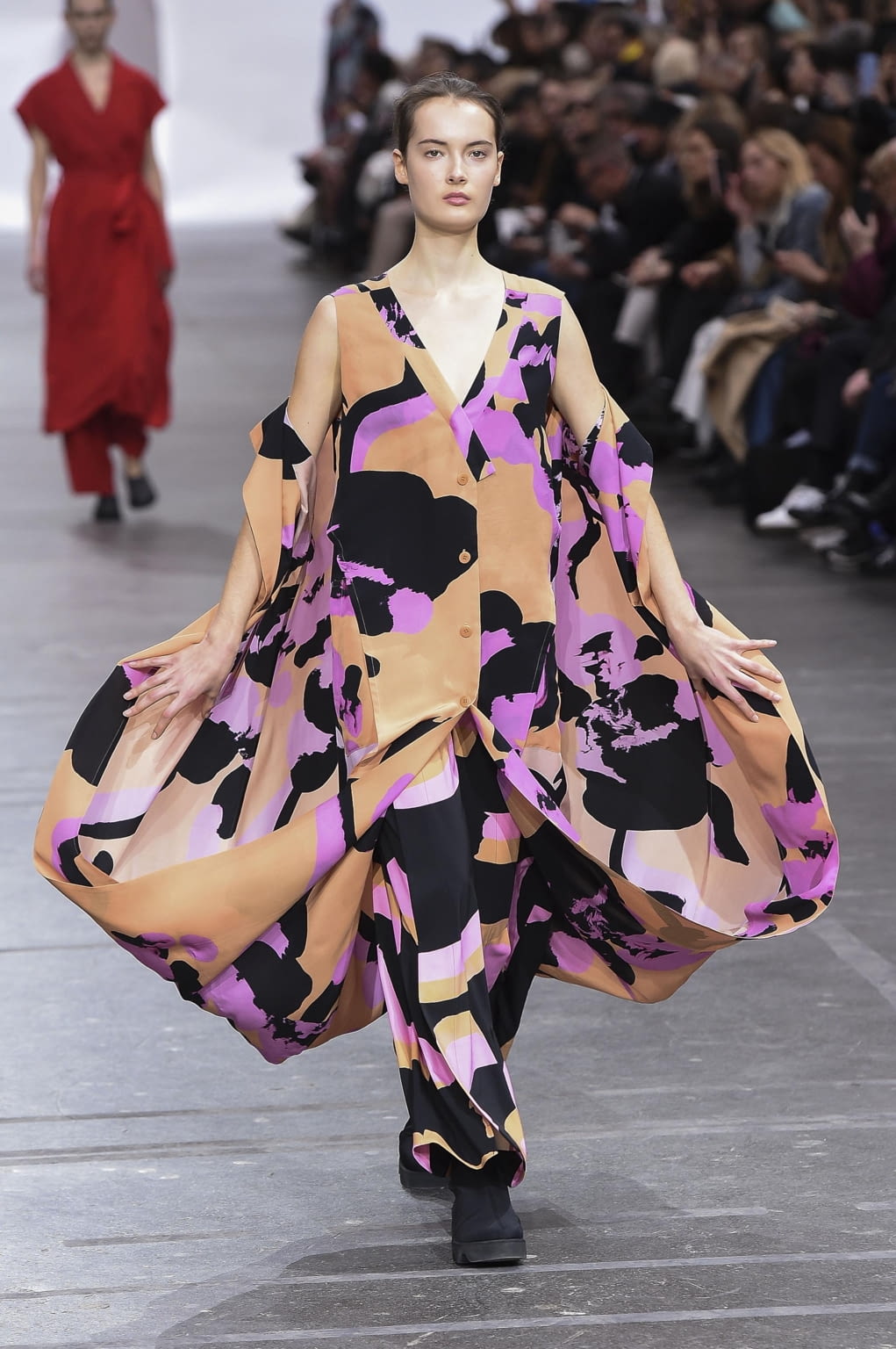 Fashion Week Paris Fall/Winter 2020 look 11 from the Issey Miyake collection womenswear