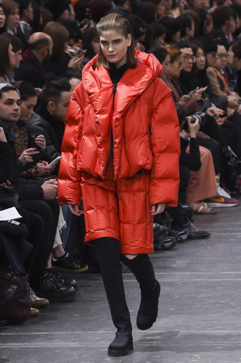 Fashion Week Paris Fall/Winter 2020 look 25 from the Issey Miyake collection 女装