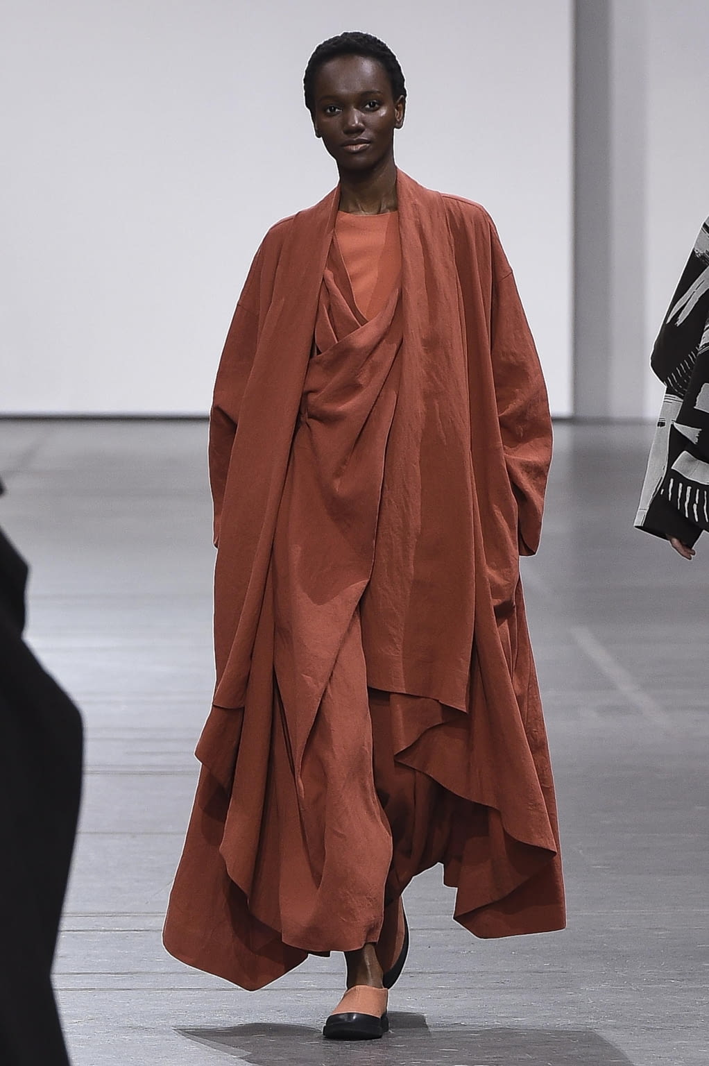 Fashion Week Paris Fall/Winter 2020 look 31 de la collection Issey Miyake womenswear