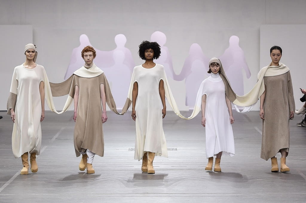 Fashion Week Paris Fall/Winter 2020 look 49 from the Issey Miyake collection womenswear