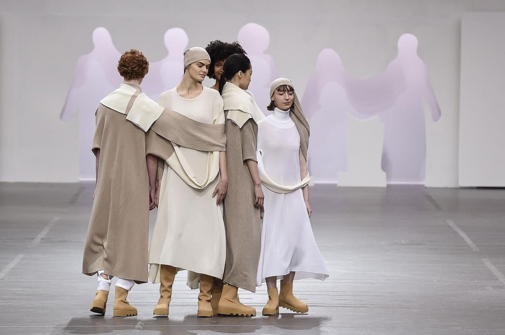 Fashion Week Paris Fall/Winter 2020 look 50 de la collection Issey Miyake womenswear
