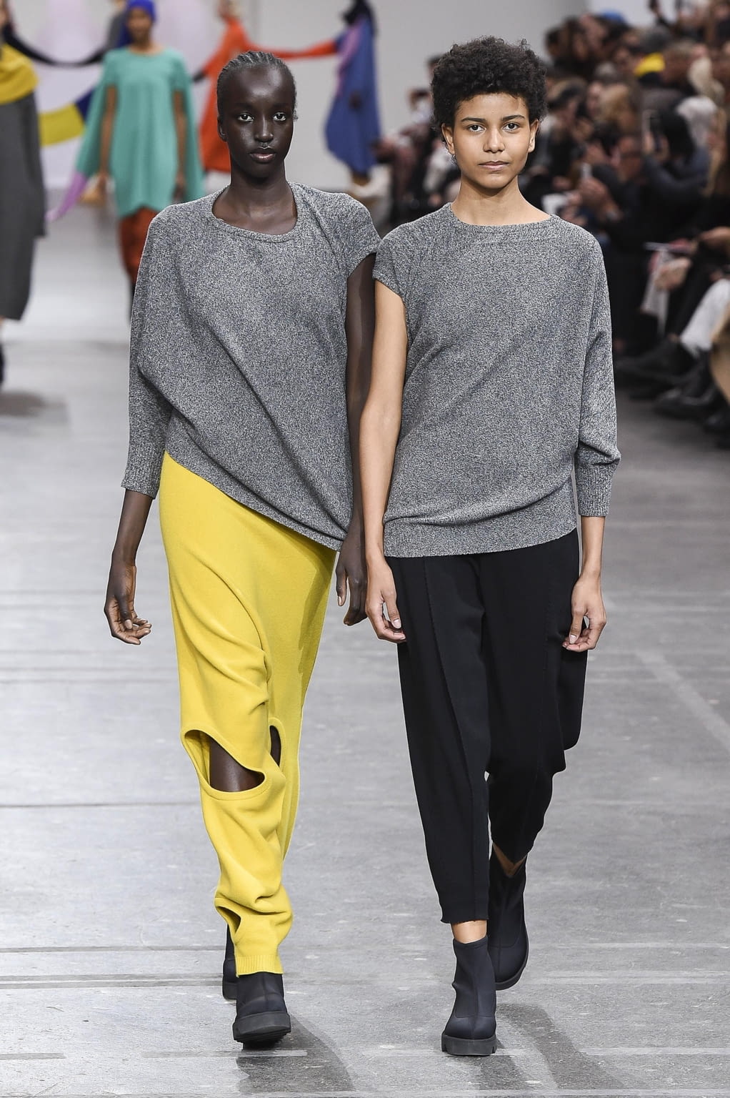 Fashion Week Paris Fall/Winter 2020 look 61 de la collection Issey Miyake womenswear