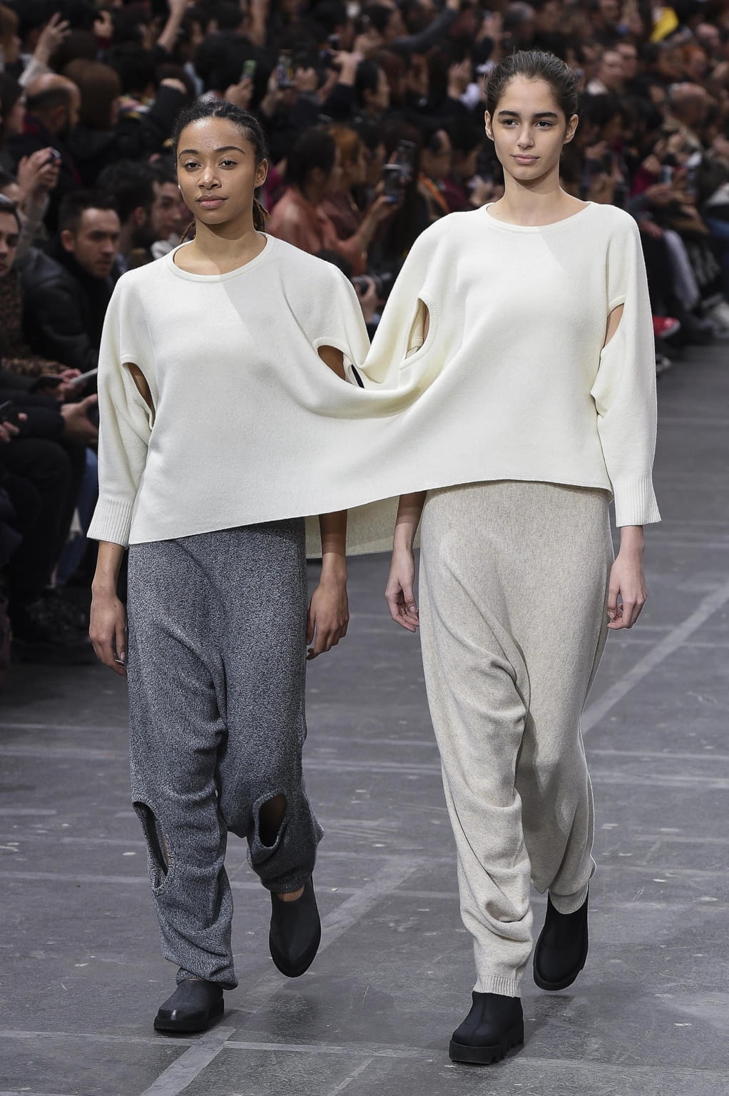 Fashion Week Paris Fall/Winter 2020 look 55 de la collection Issey Miyake womenswear