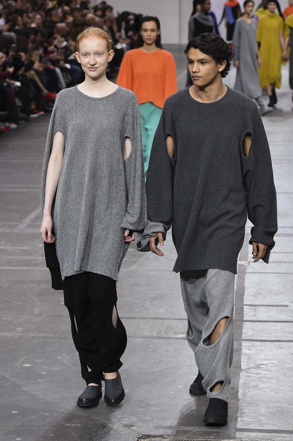 Fashion Week Paris Fall/Winter 2020 look 60 from the Issey Miyake collection womenswear
