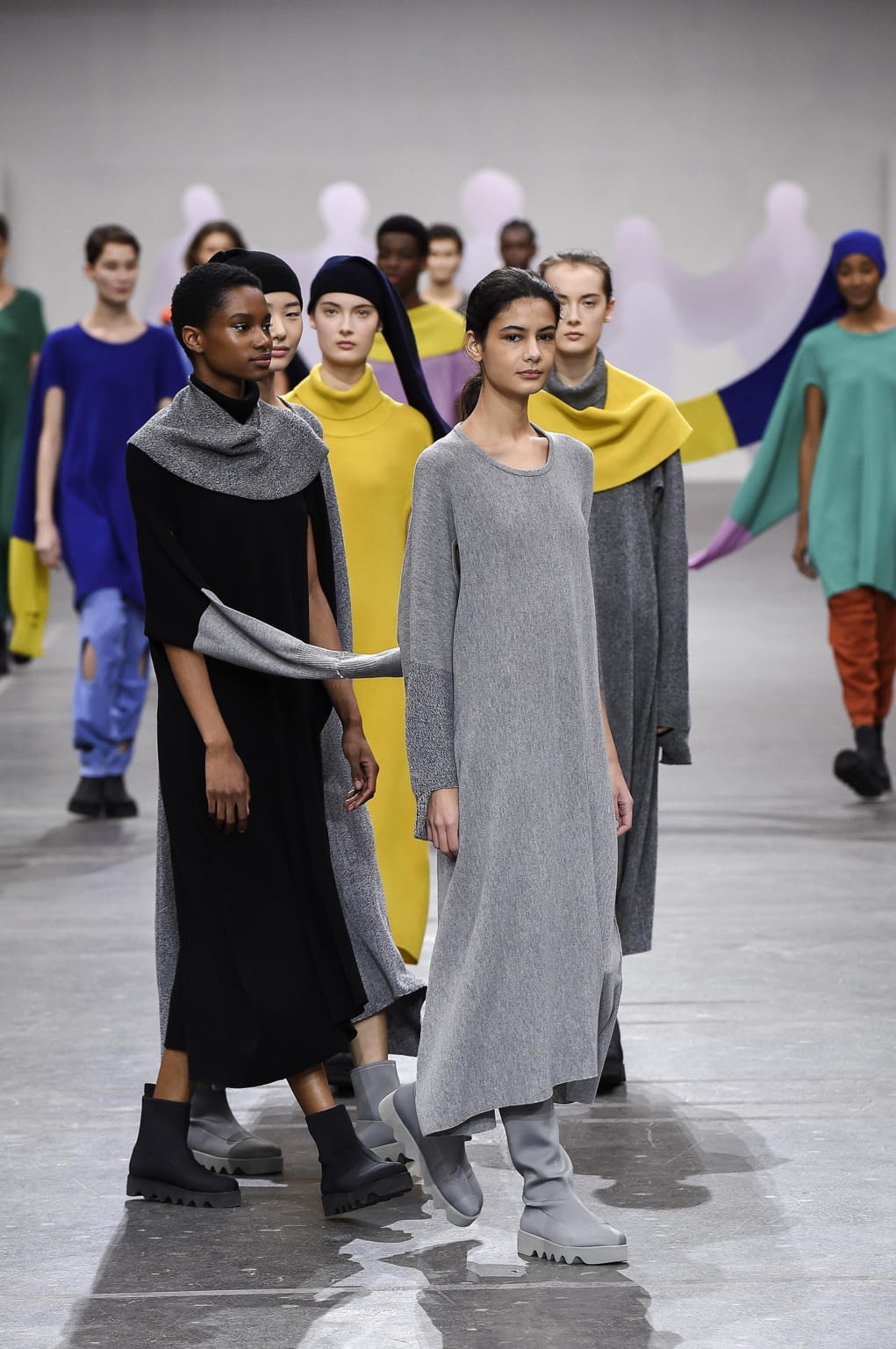Fashion Week Paris Fall/Winter 2020 look 56 from the Issey Miyake collection womenswear