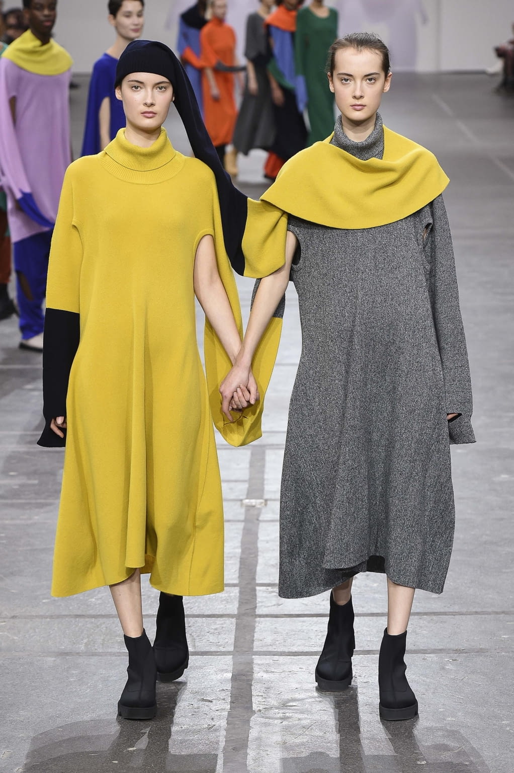 Fashion Week Paris Fall/Winter 2020 look 62 from the Issey Miyake collection womenswear