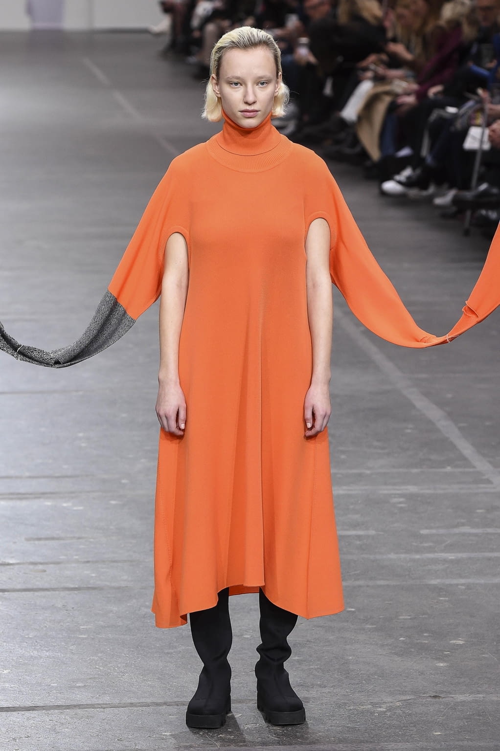 Fashion Week Paris Fall/Winter 2020 look 66 from the Issey Miyake collection womenswear