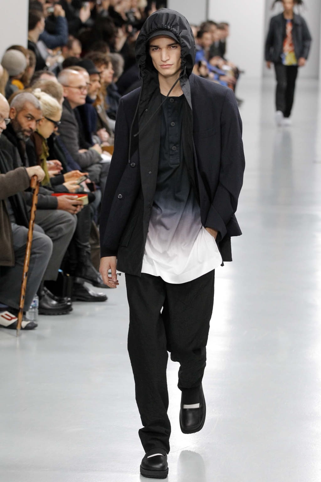 Fashion Week Paris Fall/Winter 2018 look 4 from the Issey Miyake Men collection menswear