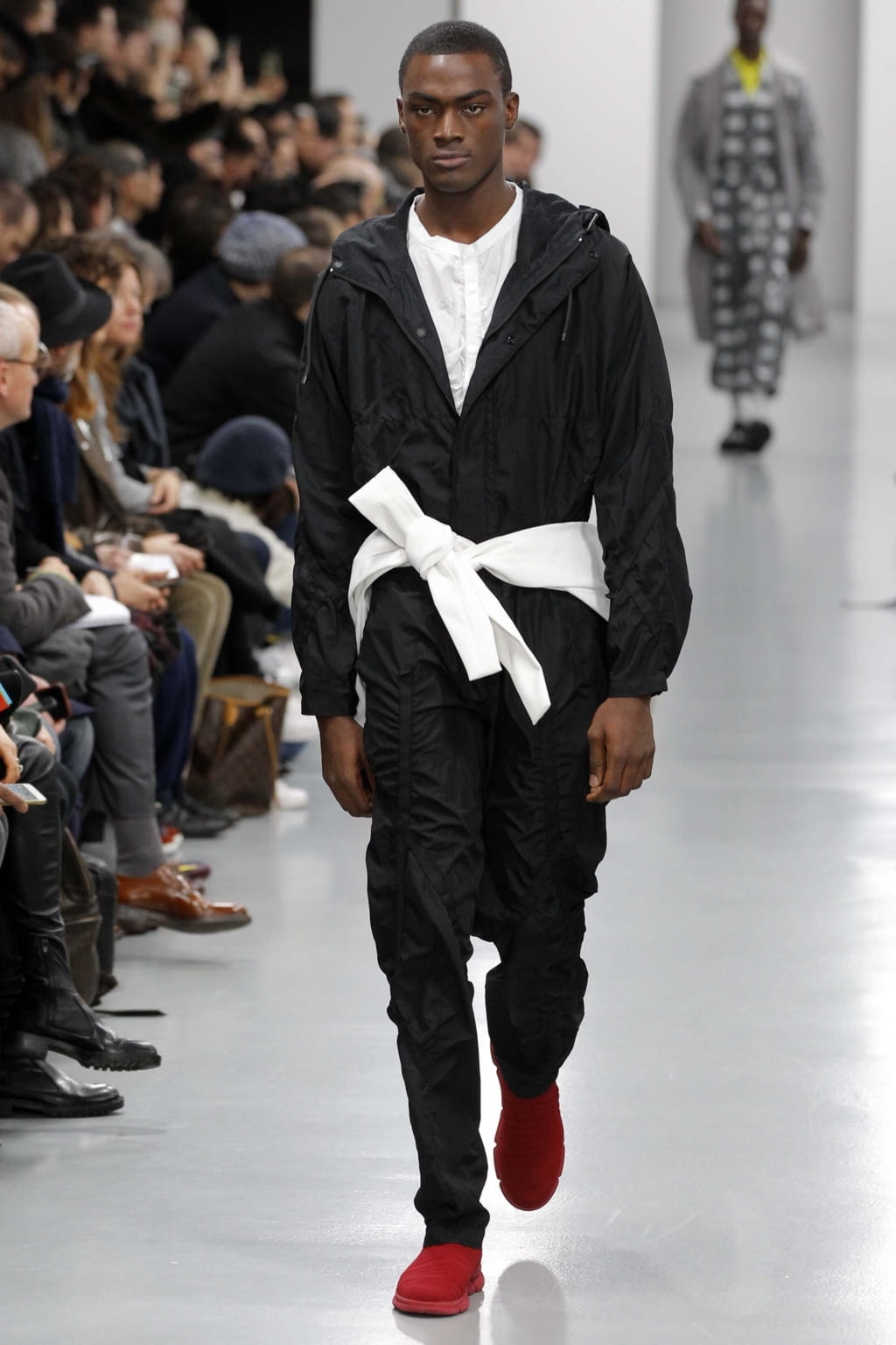 Fashion Week Paris Fall/Winter 2018 look 19 from the Issey Miyake Men collection menswear