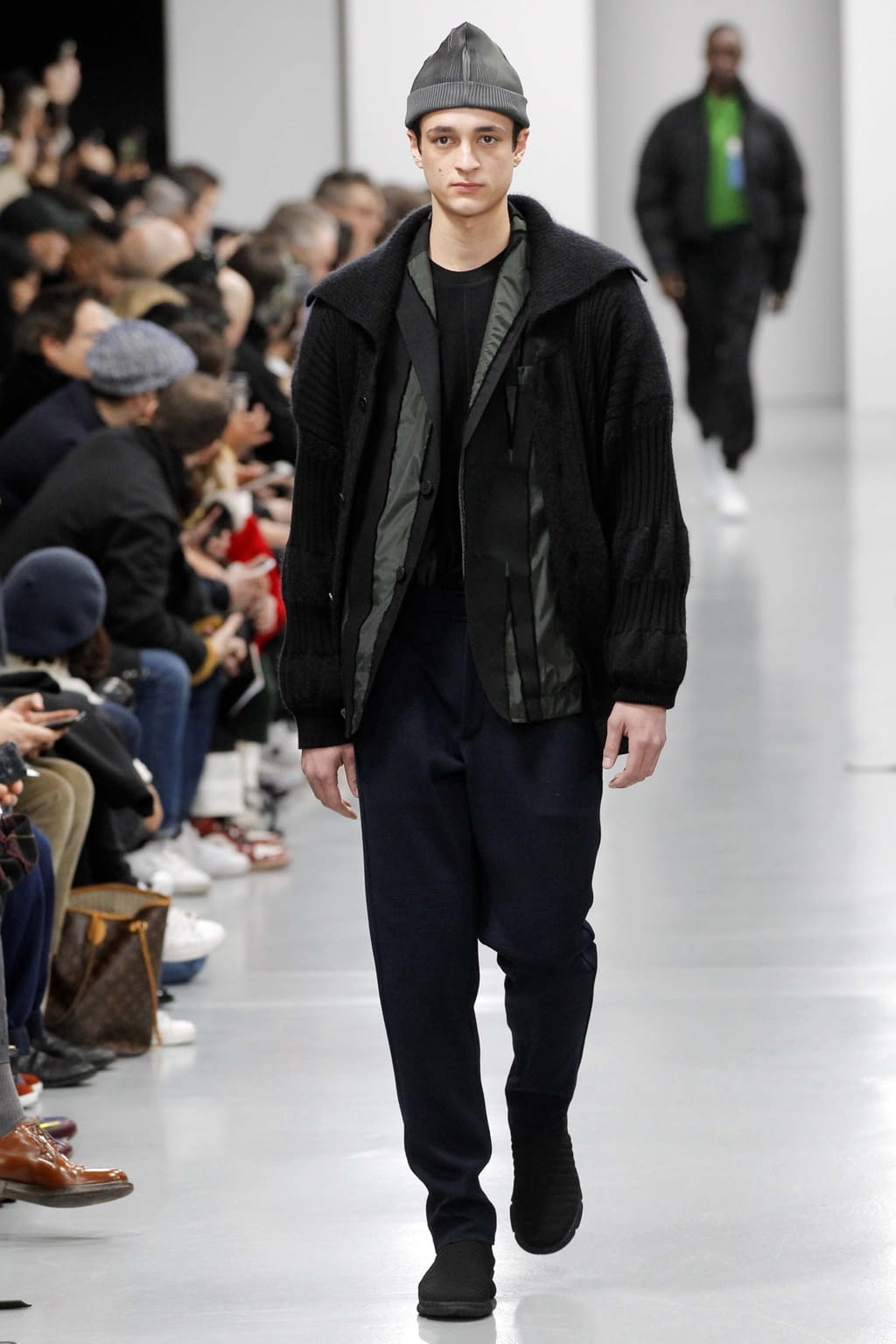 Fashion Week Paris Fall/Winter 2018 look 29 from the Issey Miyake Men collection menswear