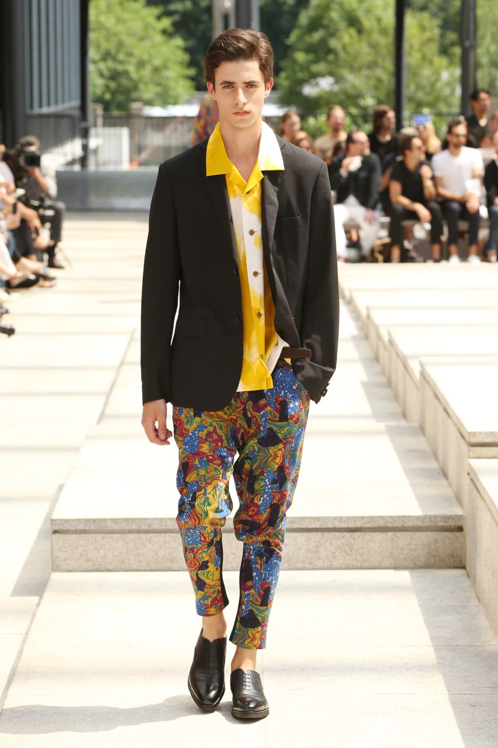 Fashion Week Paris Spring/Summer 2017 look 29 from the Issey Miyake Men collection 男装