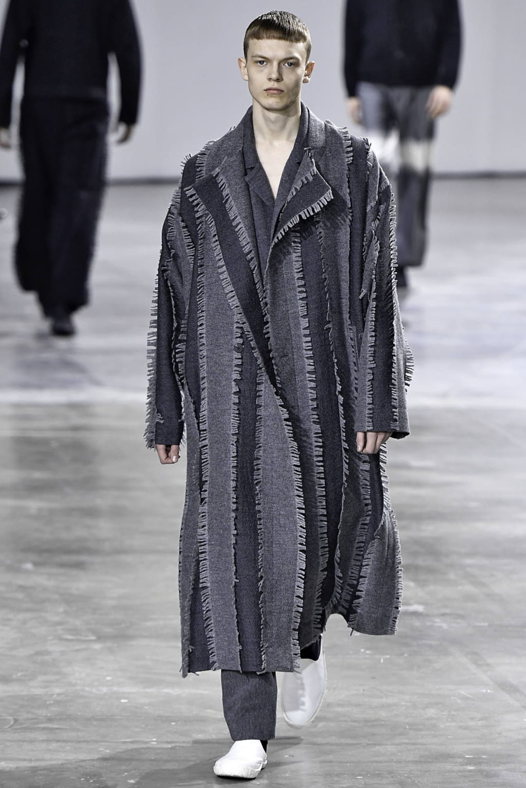 Fashion Week Paris Fall/Winter 2019 look 15 from the Issey Miyake Men collection menswear