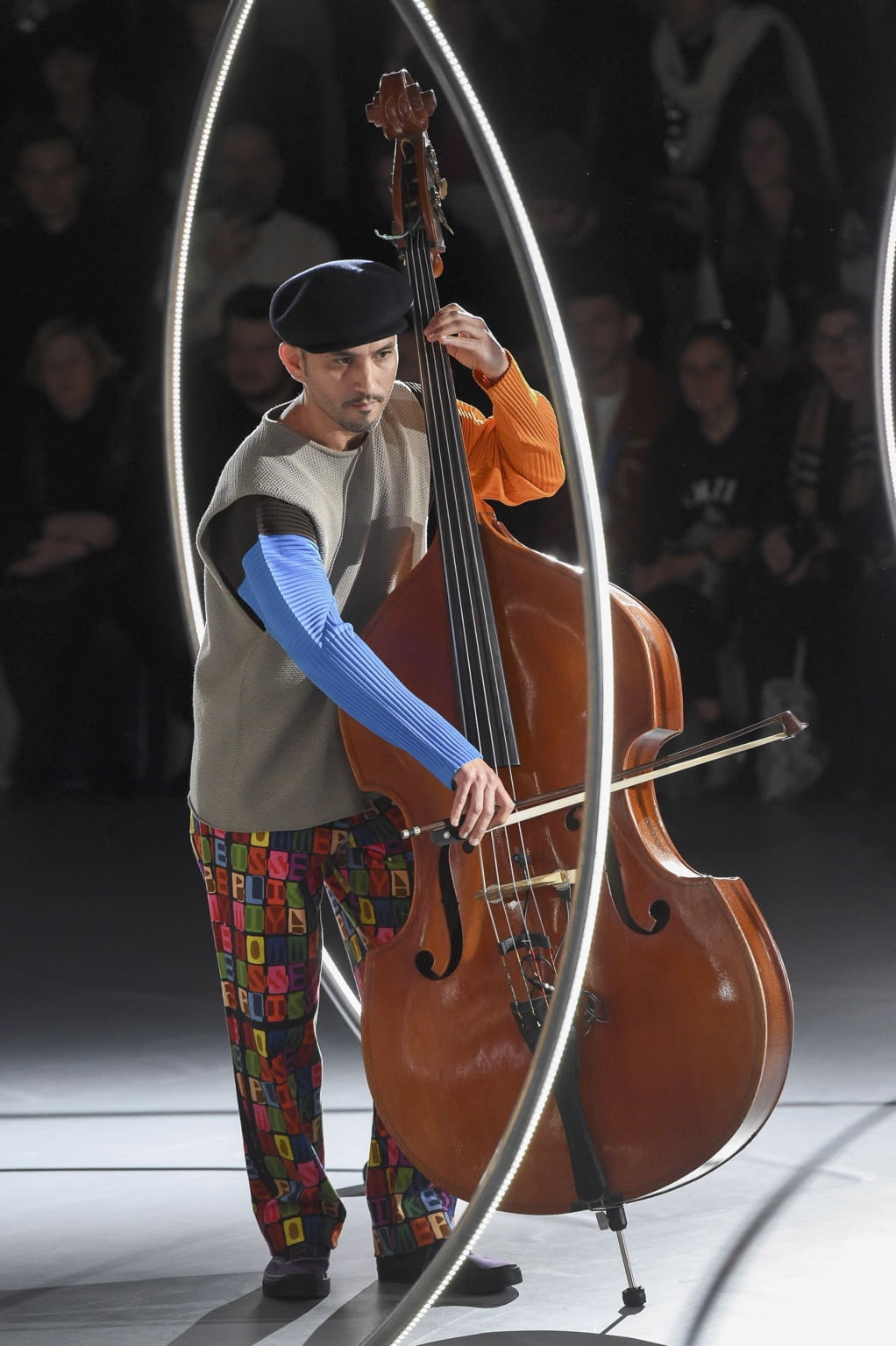 Fashion Week Paris Fall/Winter 2020 look 23 from the HOMME PLISSÉ ISSEY MIYAKE collection 男装