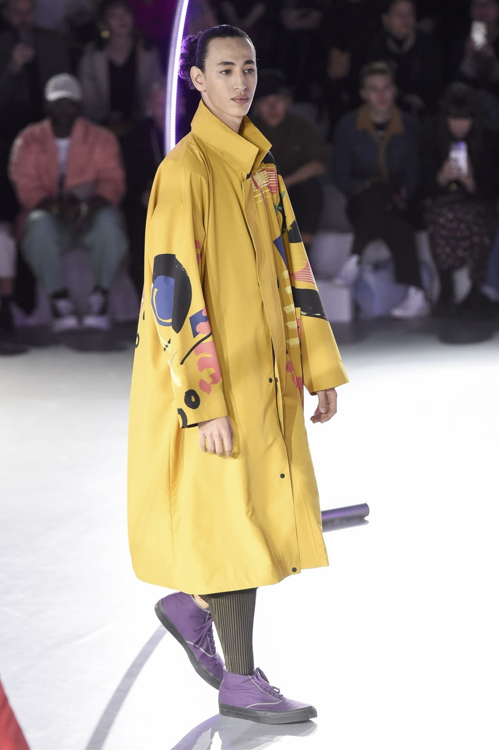 Fashion Week Paris Fall/Winter 2020 look 32 from the HOMME PLISSÉ ISSEY MIYAKE collection menswear