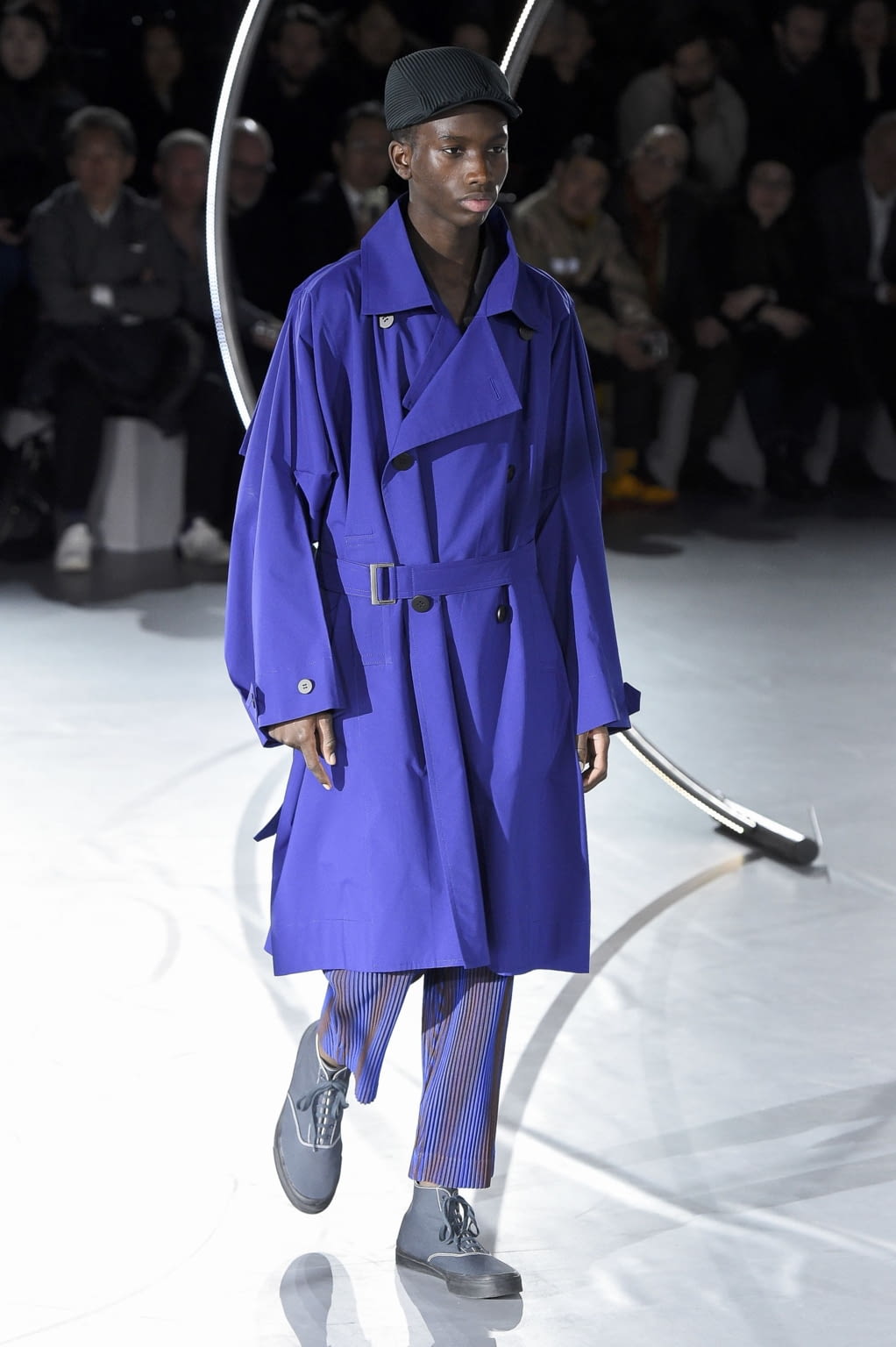 Fashion Week Paris Fall/Winter 2020 look 37 from the HOMME PLISSÉ ISSEY MIYAKE collection menswear