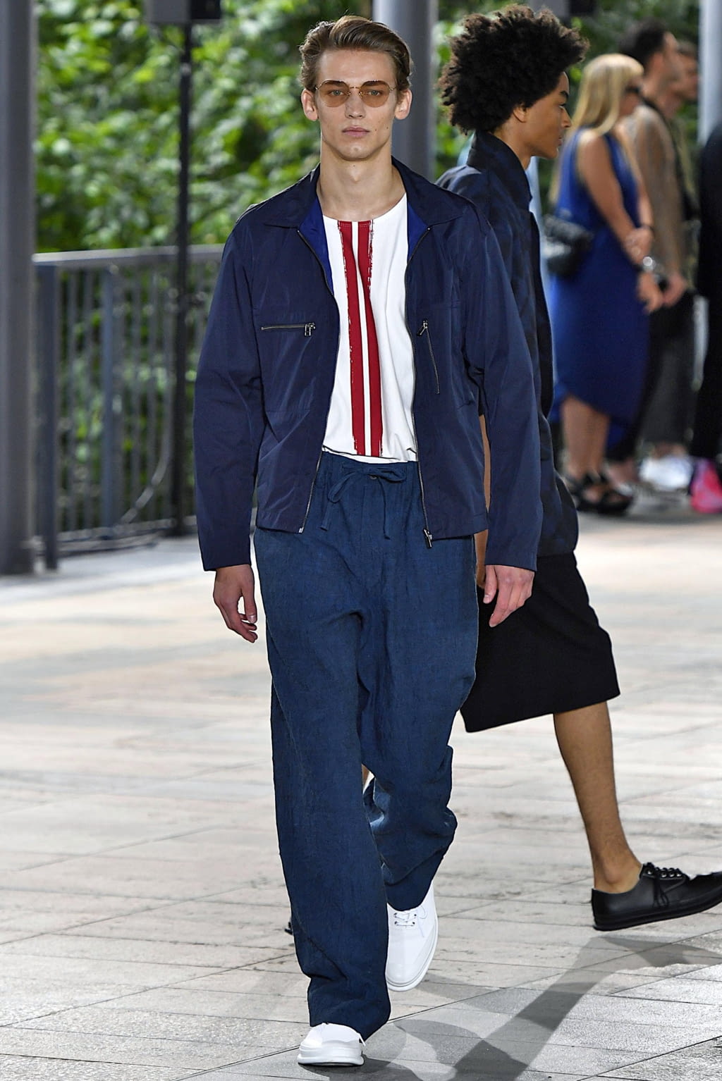 Fashion Week Paris Spring/Summer 2019 look 12 from the Issey Miyake Men collection menswear