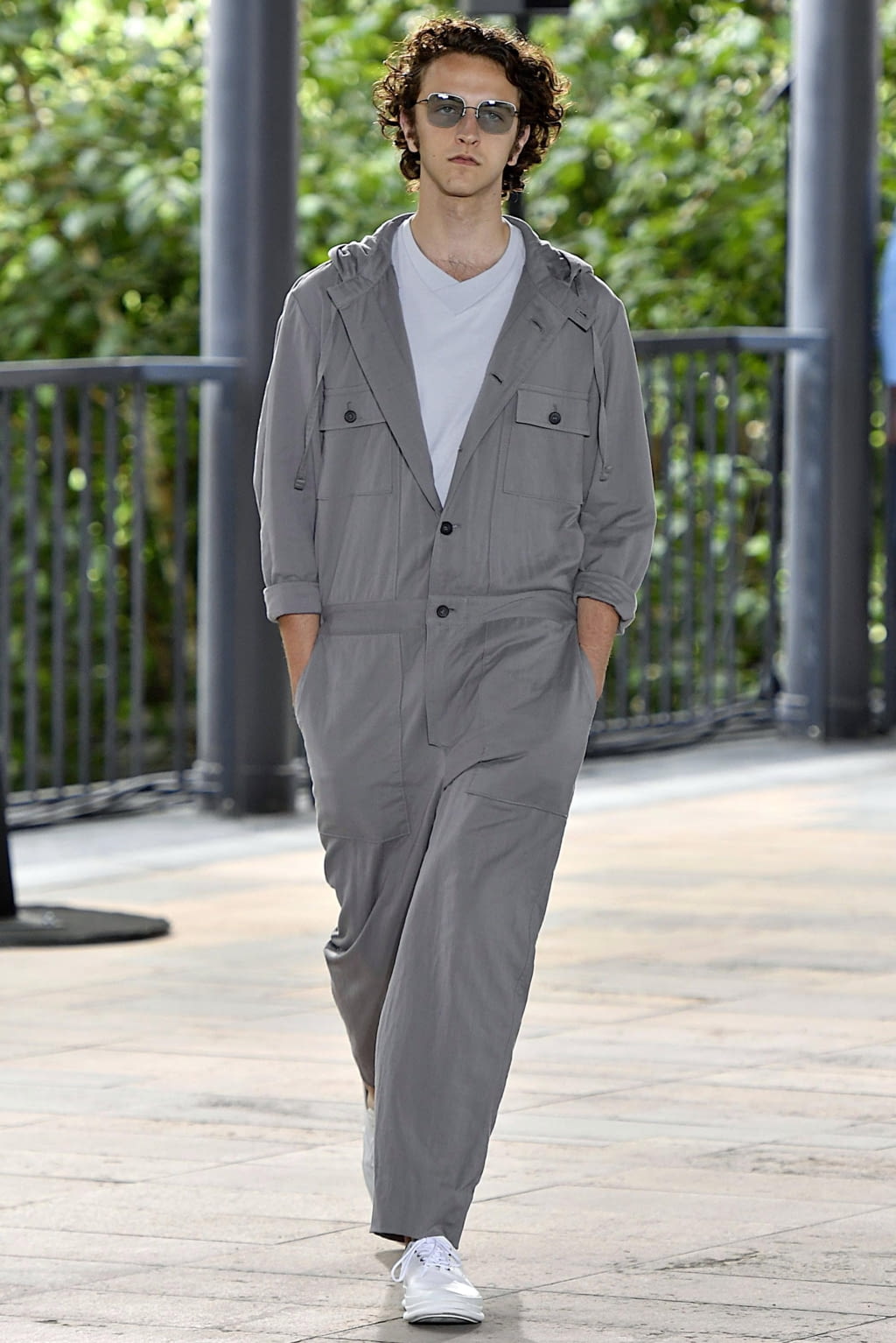 Fashion Week Paris Spring/Summer 2019 look 20 from the Issey Miyake Men collection menswear
