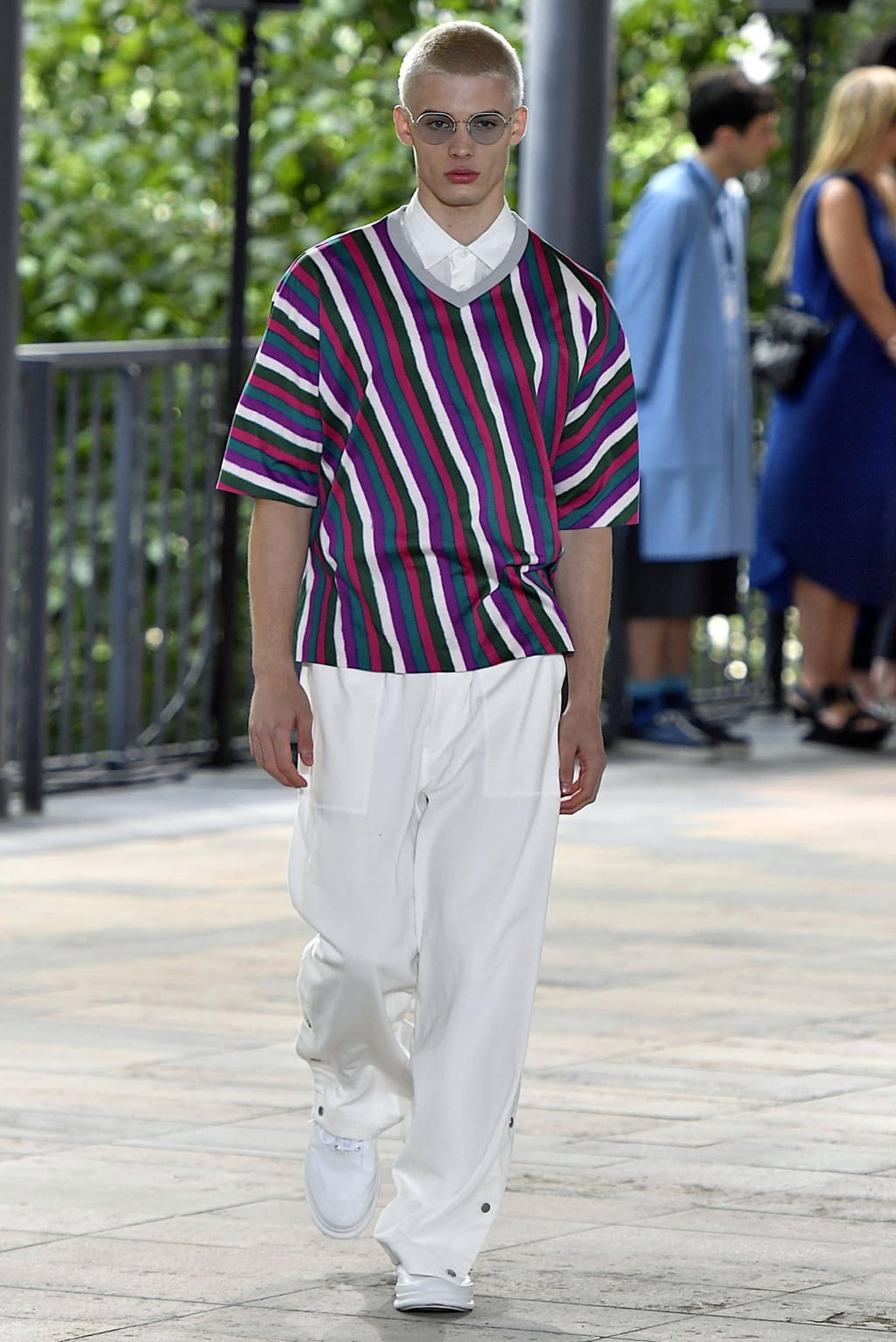 Fashion Week Paris Spring/Summer 2019 look 21 from the Issey Miyake Men collection menswear