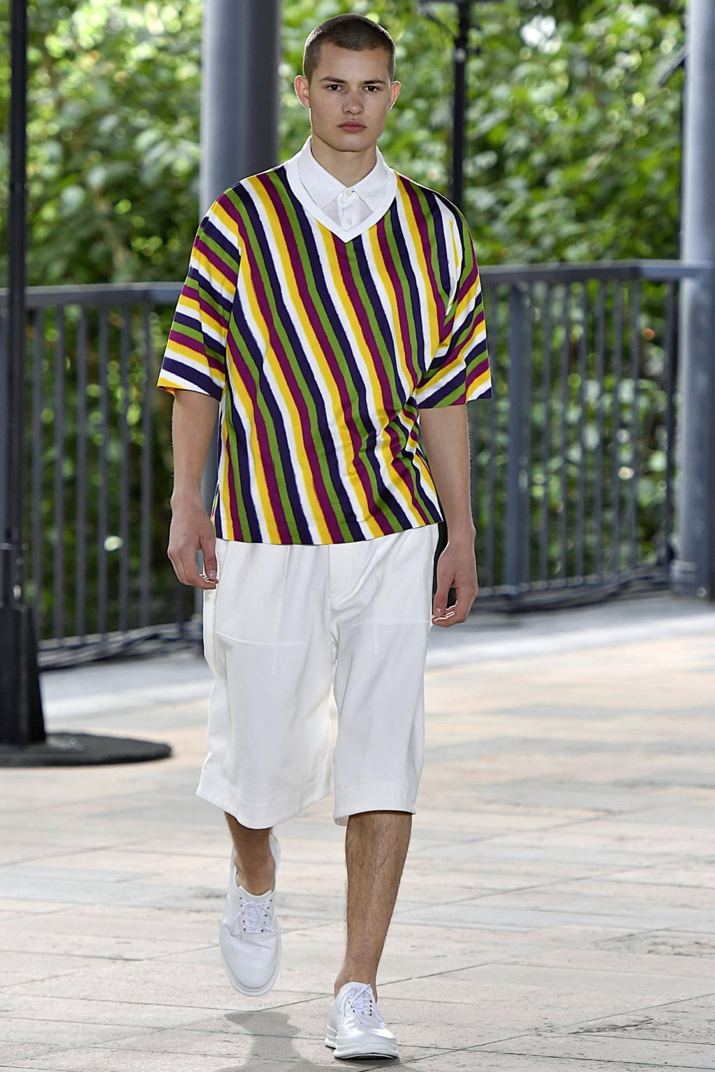 Fashion Week Paris Spring/Summer 2019 look 22 from the Issey Miyake Men collection menswear
