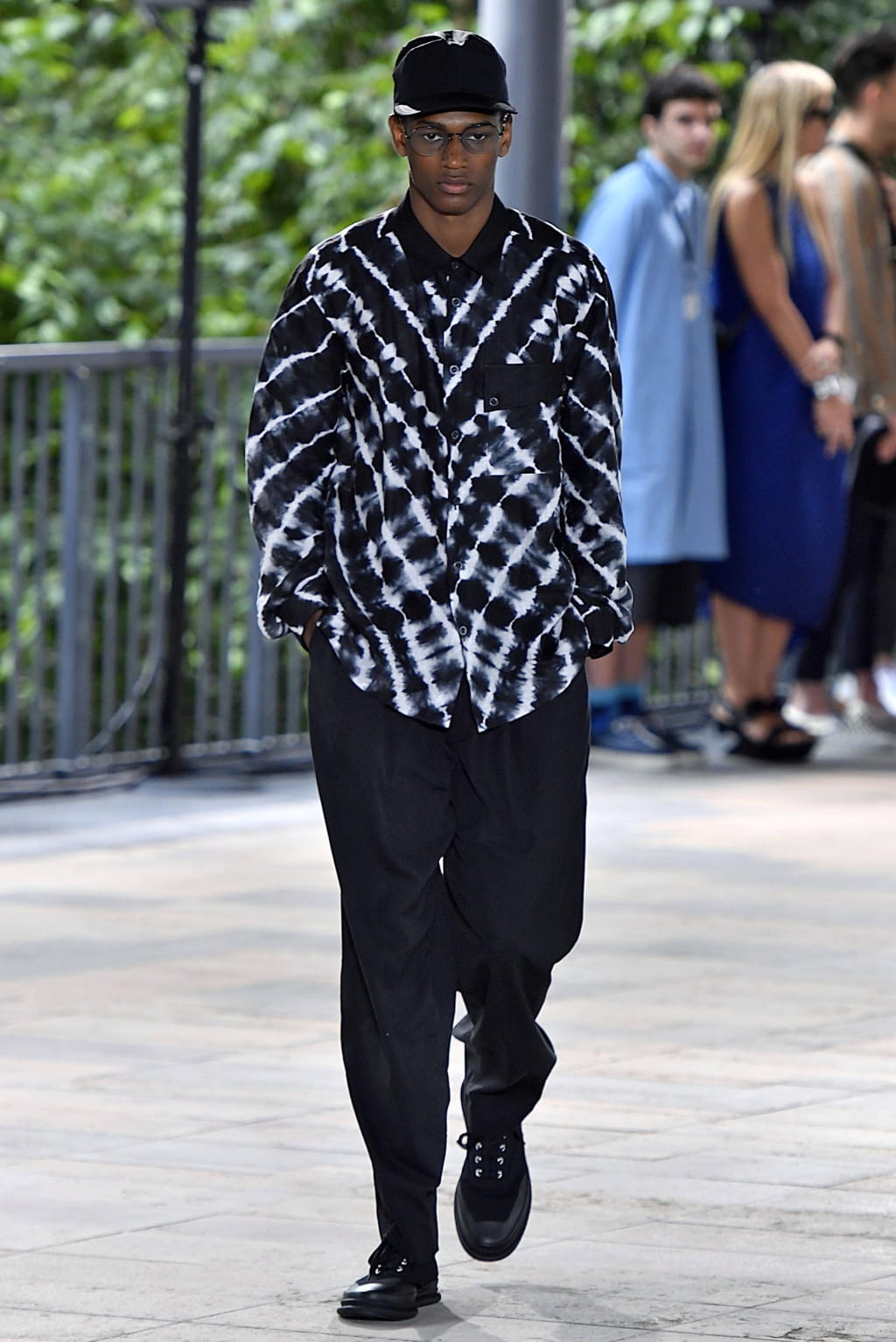 Fashion Week Paris Spring/Summer 2019 look 35 from the Issey Miyake Men collection menswear