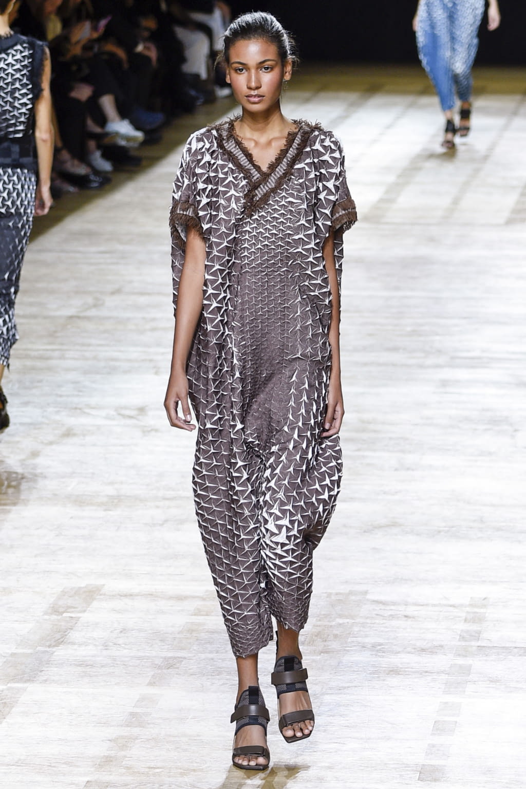 Fashion Week Paris Spring/Summer 2018 look 4 from the Issey Miyake collection womenswear