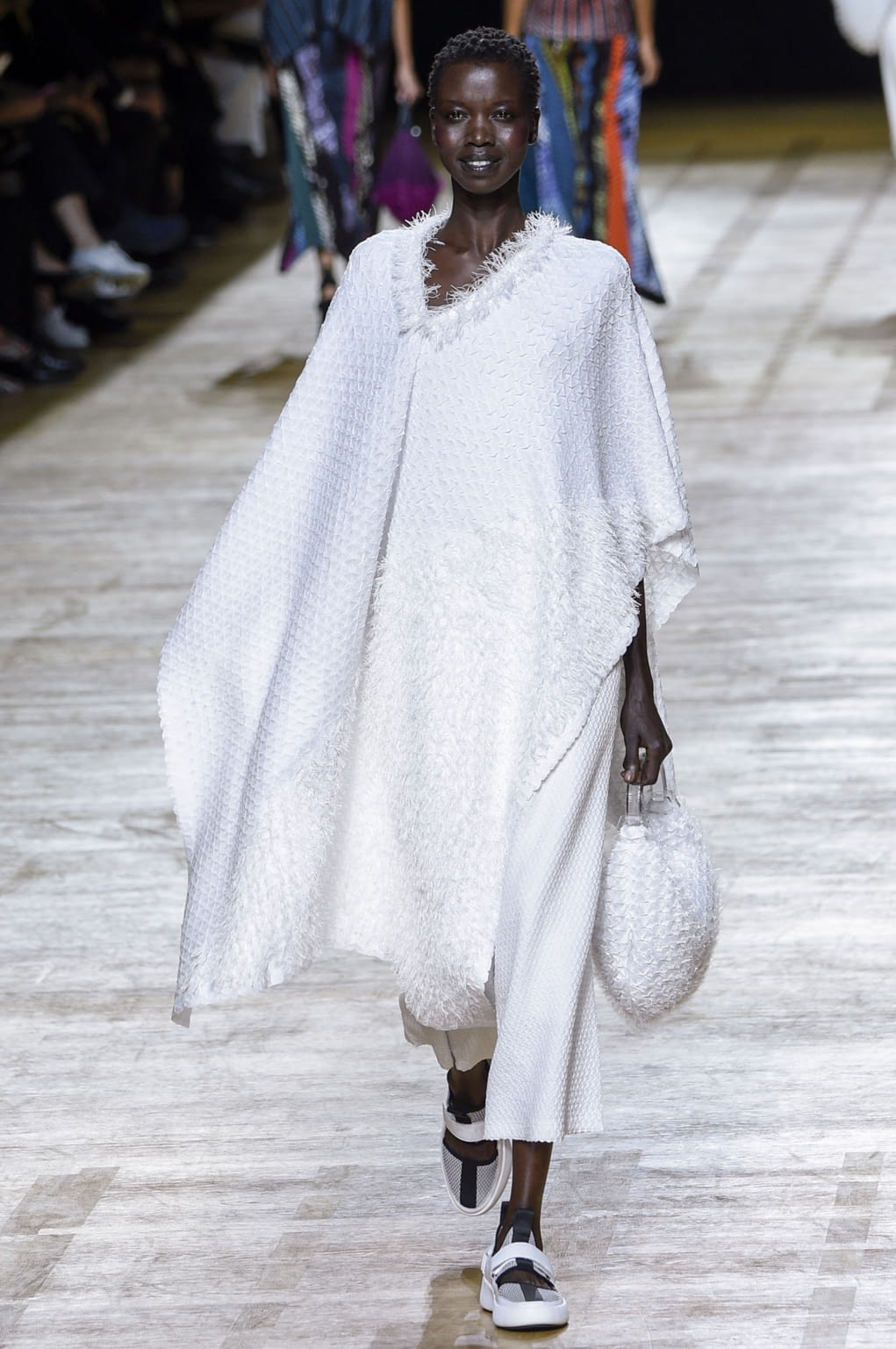 Fashion Week Paris Spring/Summer 2018 look 13 from the Issey Miyake collection womenswear