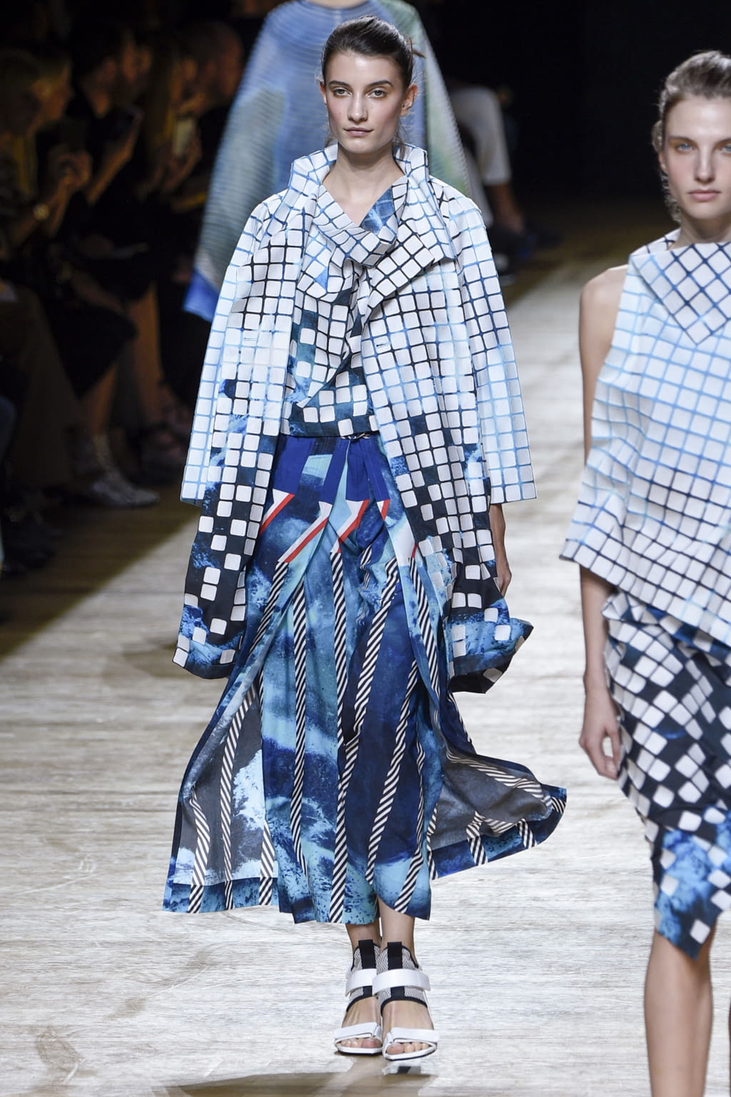Fashion Week Paris Spring/Summer 2018 look 26 from the Issey Miyake collection womenswear