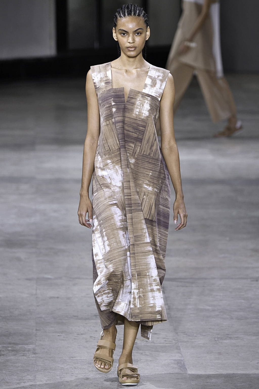 Fashion Week Paris Spring/Summer 2019 look 5 from the Issey Miyake collection womenswear